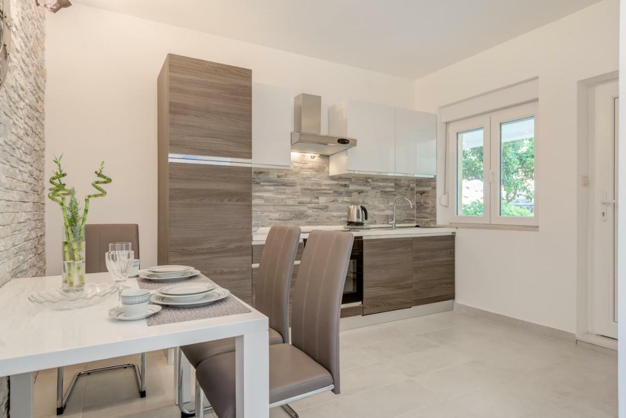 Apartmani Mirta Omiš Dış mekan fotoğraf